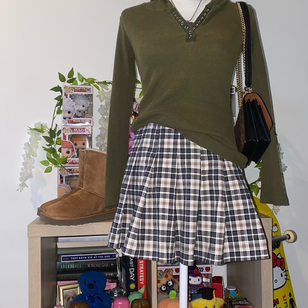 vintage style whimsical dark academia beige and brown plaid skirt
